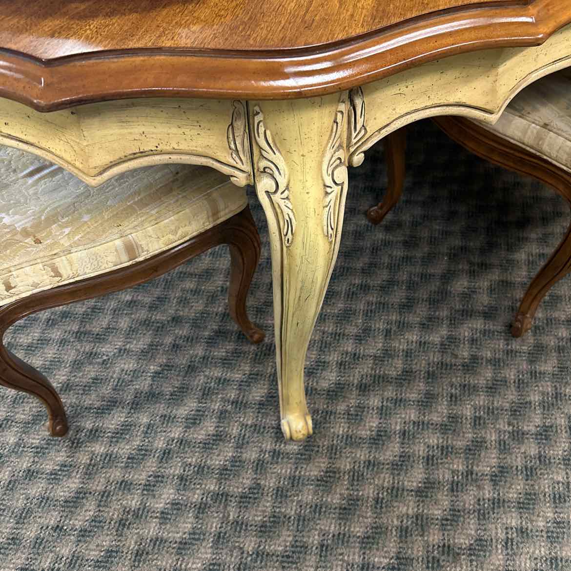 Oval Dining Table w/4 Upholstered Chairs AS IS/2 Leaves & Pads