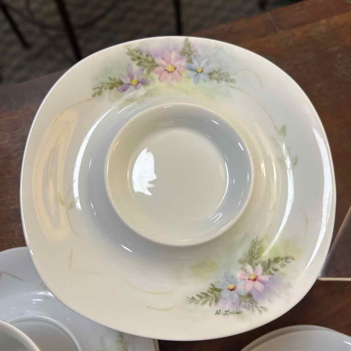 13 pc Cup & Saucer Set w/Pink Flower