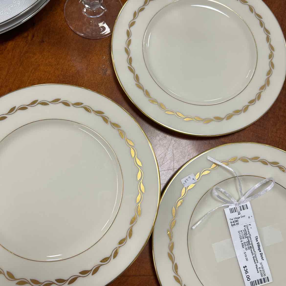 6 Lenox Golden Wreath Salad Plates