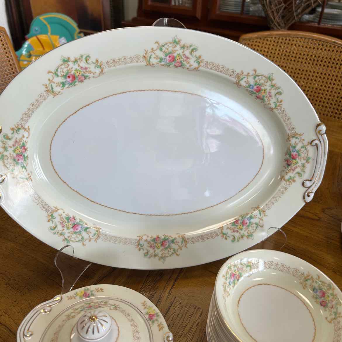 35 pc China w/Flowers
