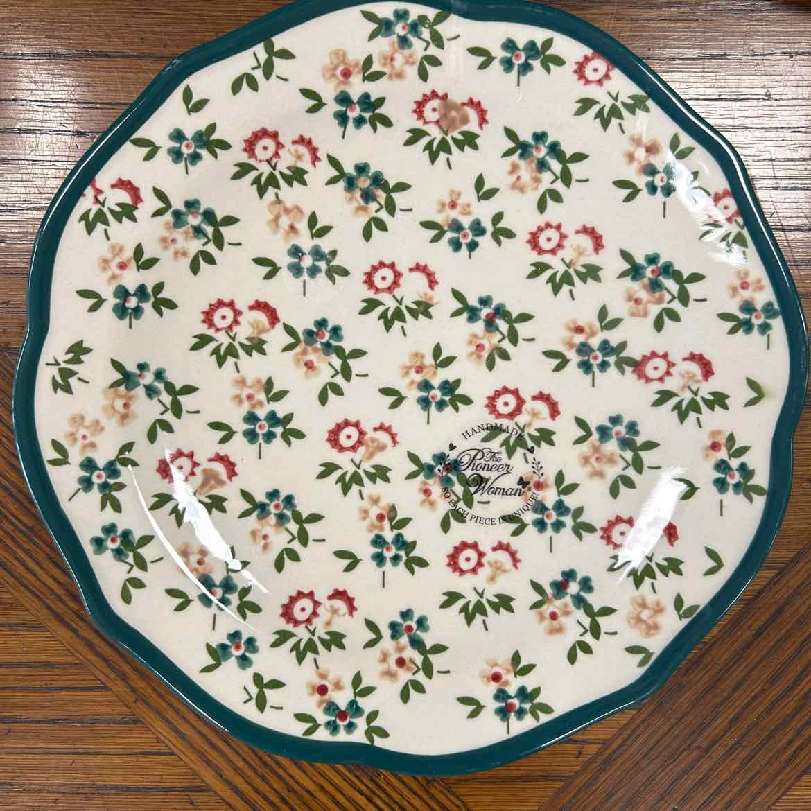 3 Pioneer Woman Green Salad Plates