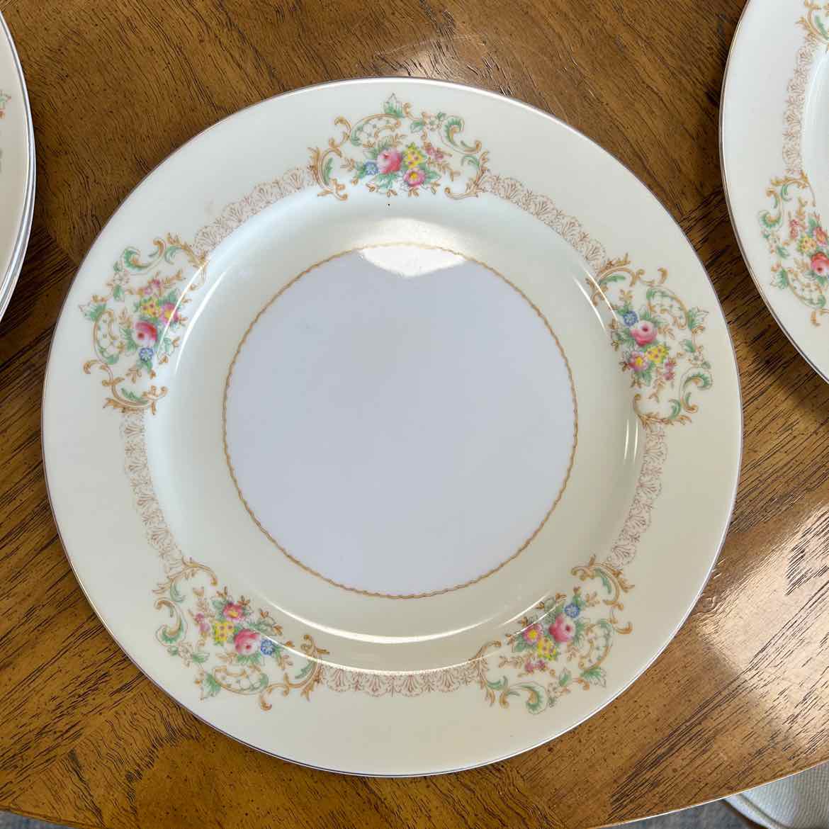35 pc China w/Flowers