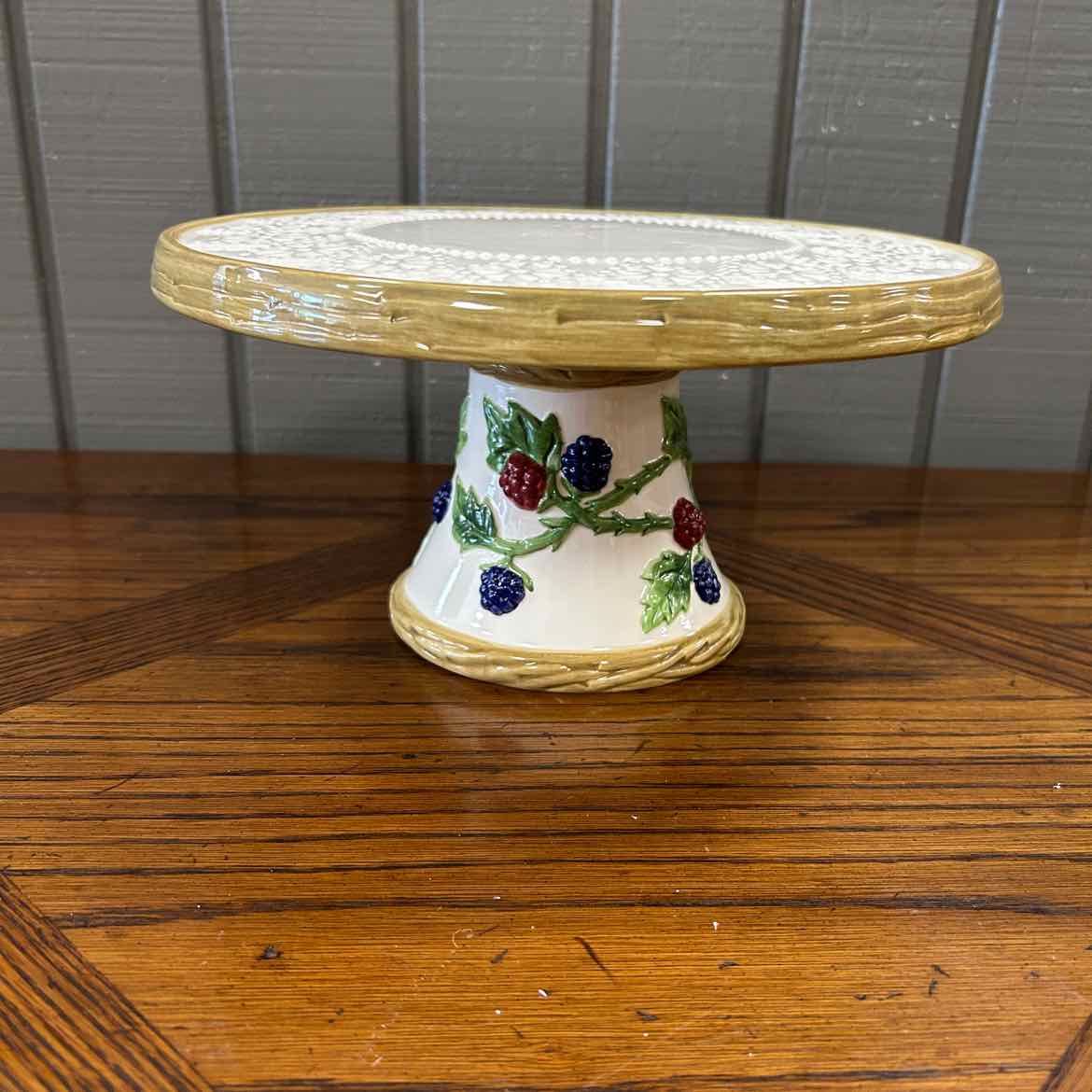 Ceramic Pedestal Cake Plate w/Fruit