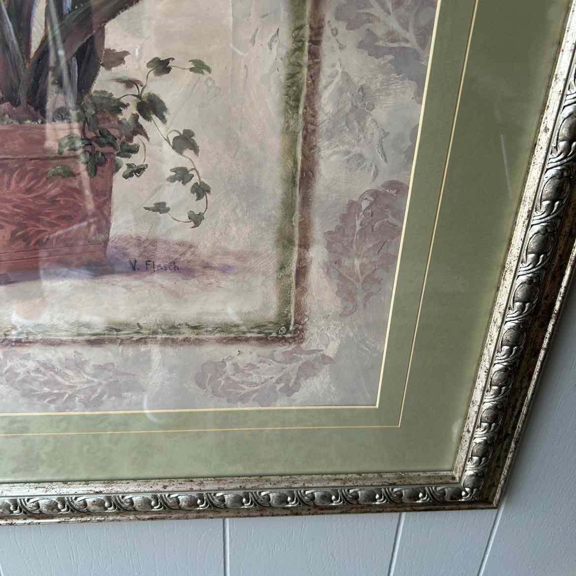 Large Picture of Red Flowers w/Ivy -Green Border