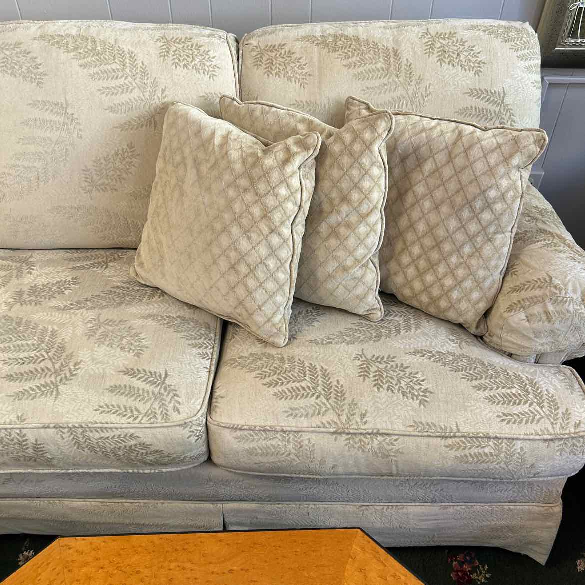 Cream Flexsteel Sectional Couch w/Ferns
