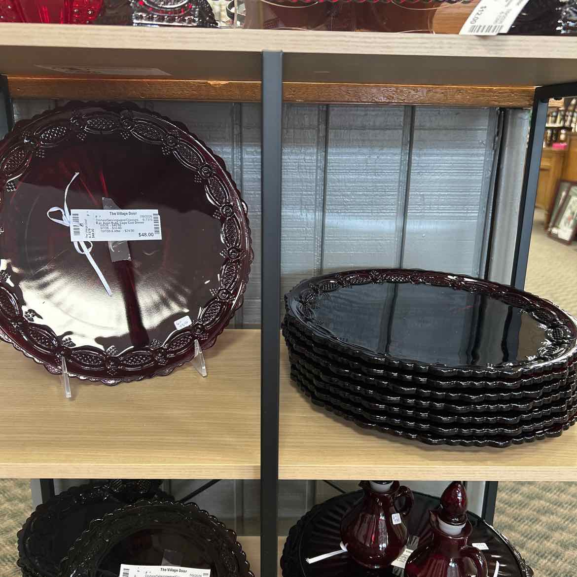 8 pc Avon Ruby Cape Cod Dinner Plates