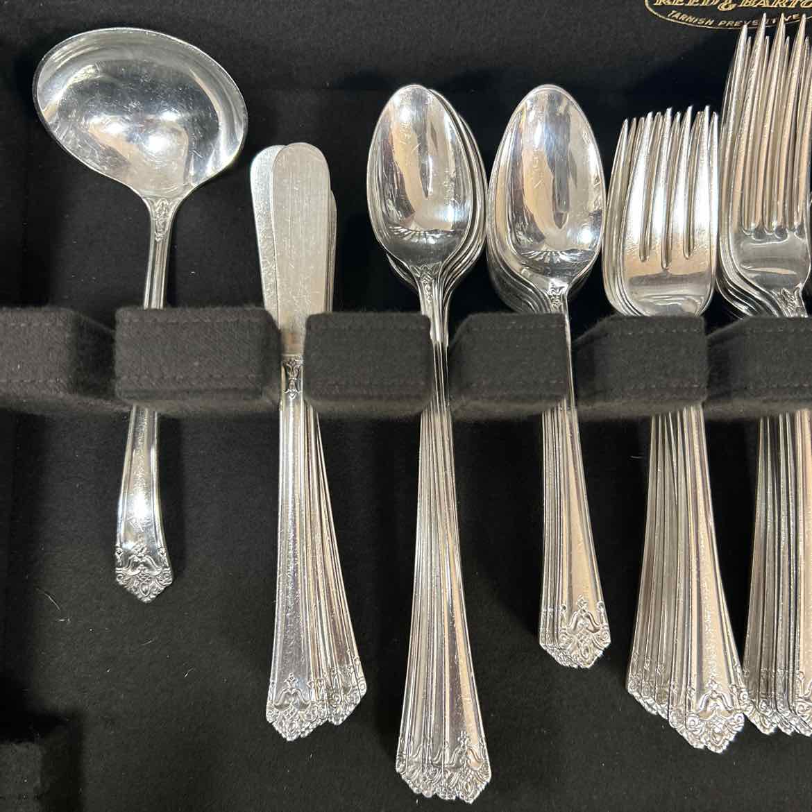 62 pc Rogers Silverplate Flatware w/Box