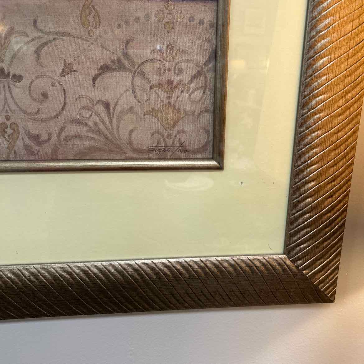 Picture of Tulip in Gold Frame