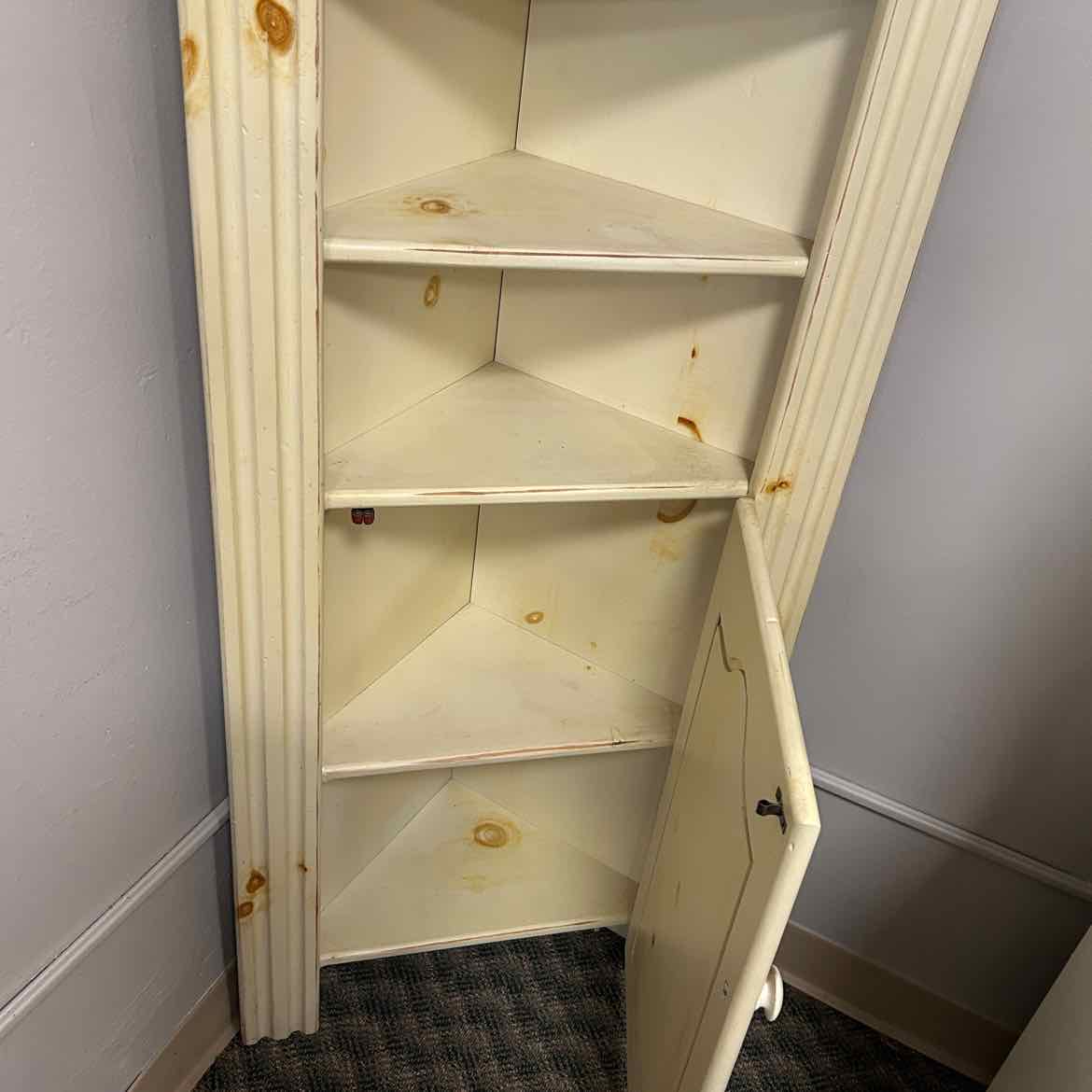 Ivory Wood Corner Cabinet w/Flower on Door