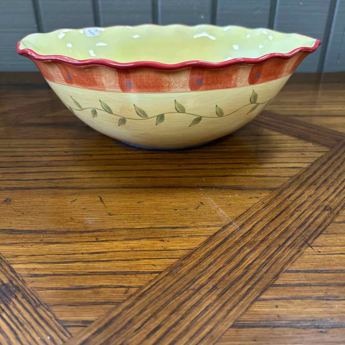 Plaltzgraff Yellow Bowl w/Flower