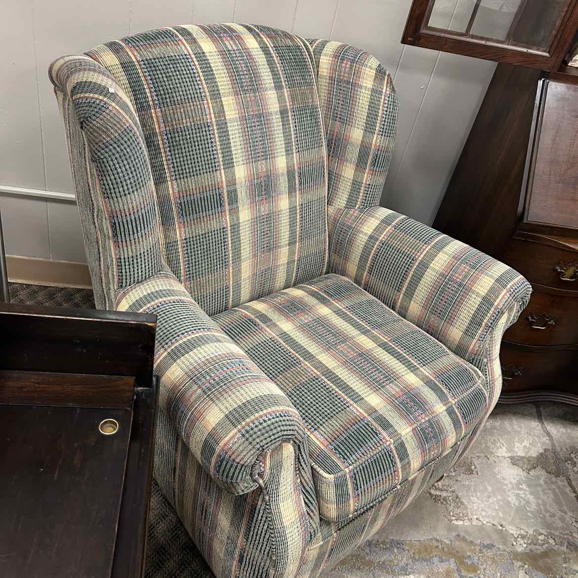 Plaid Green/Cream Upholstered Chair