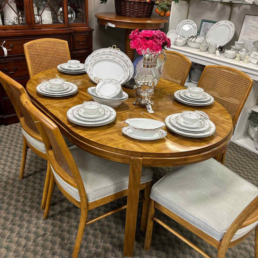 Dining Table w/6 Chairs w/Cane Back & 2 Leaves & Pads