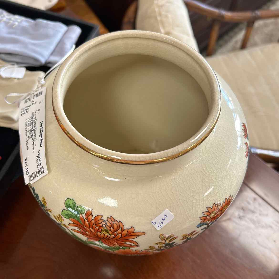 Large Cream Vase w/Flowers