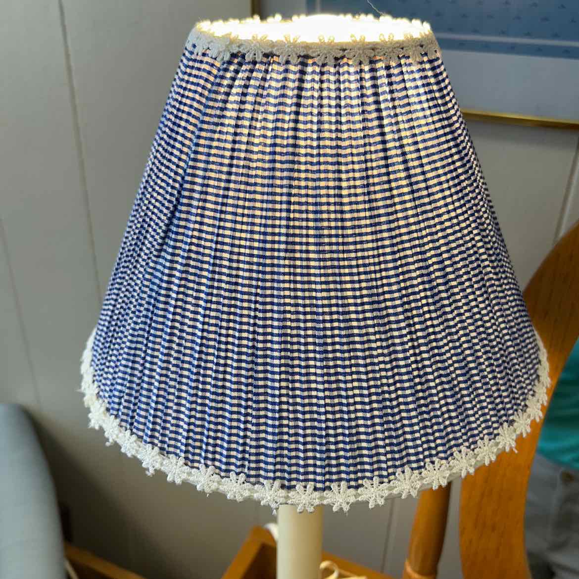 White Base Lamp w/Blue Checked Shade