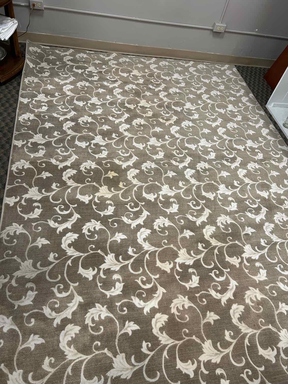 120x89 Tan & Cream Rug