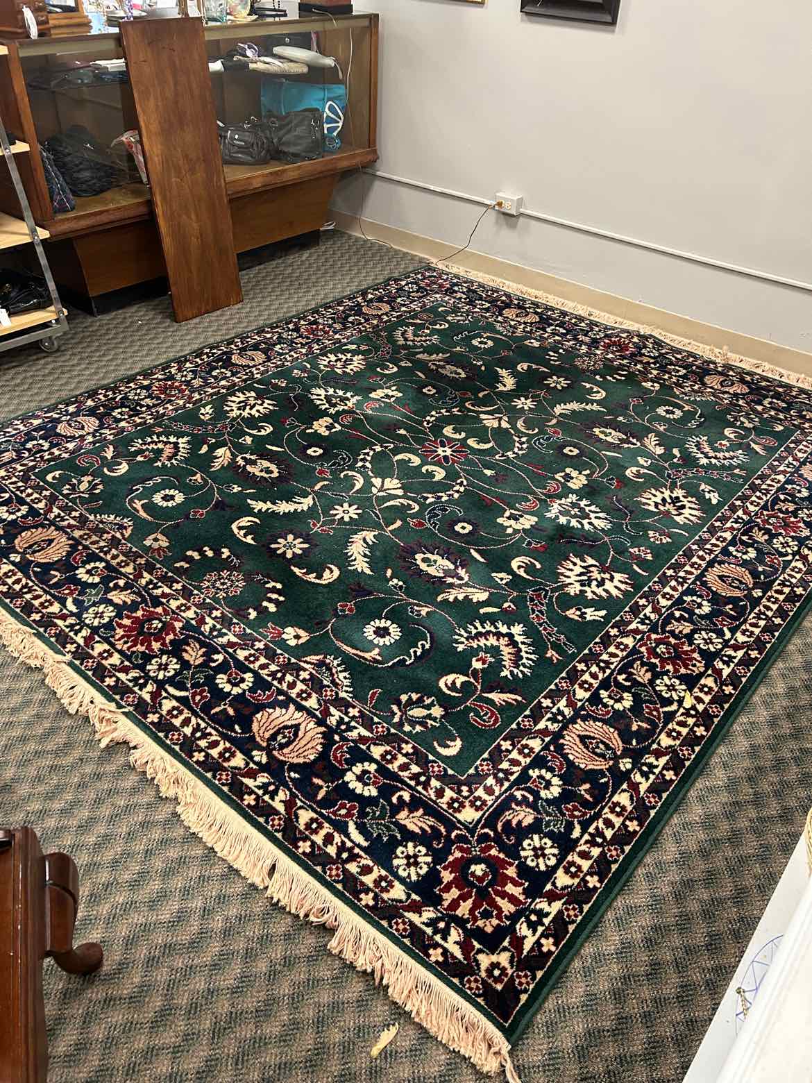 Wool Green Floral Rug w/ Fringe