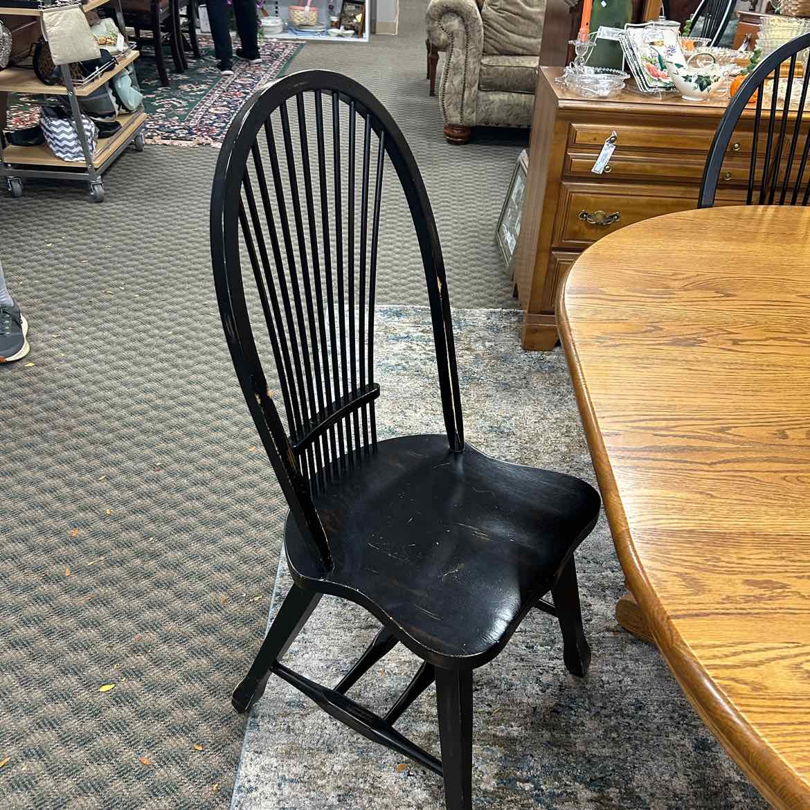 Oak Dining Table w/4 Black Chairs/1 Leaf