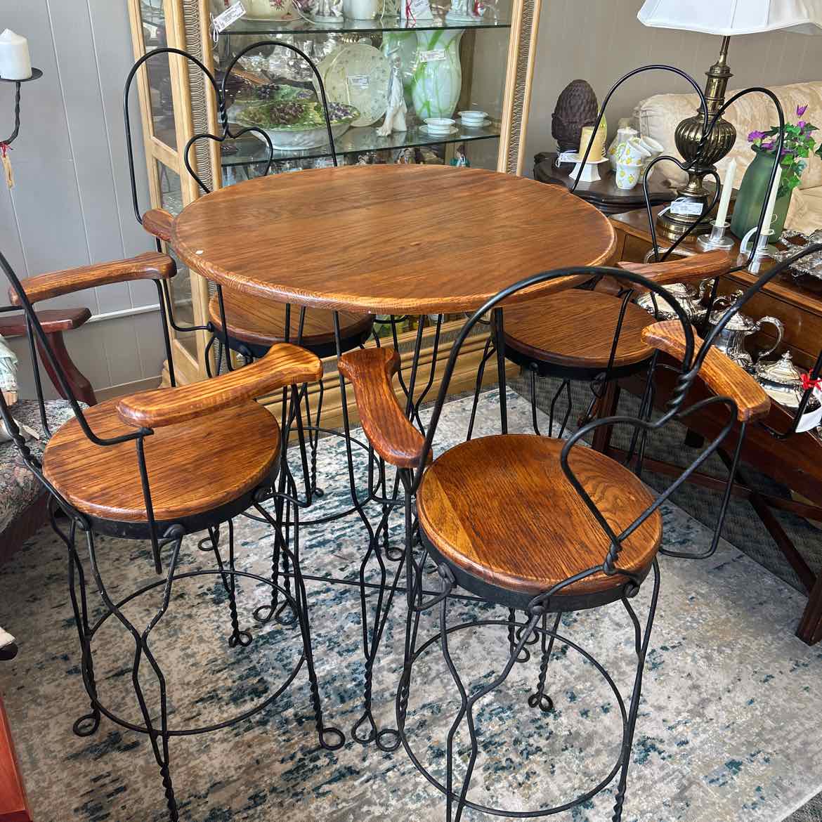 Ice Cream Table w/4 Chairs
