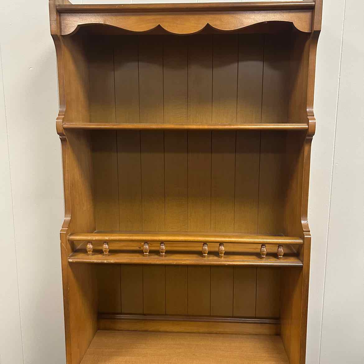 2 Shelf Light Wood Hutch