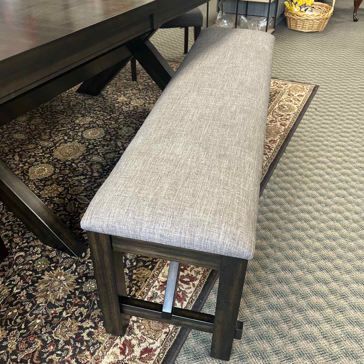 Dark Wood Dining Table w/4 Chairs & Bench