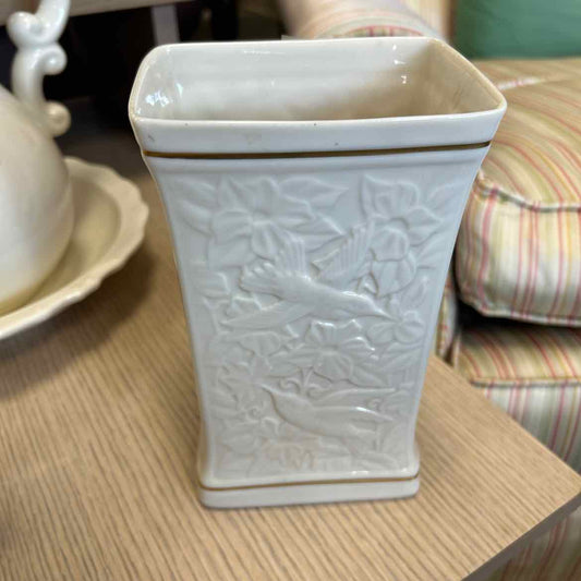 Lenox Vase w/Hummingbird