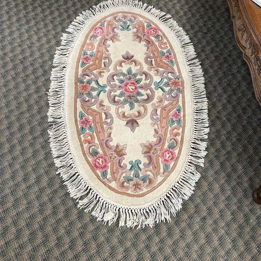 Oval Ivory Rug w/Pink & Green & Fringe