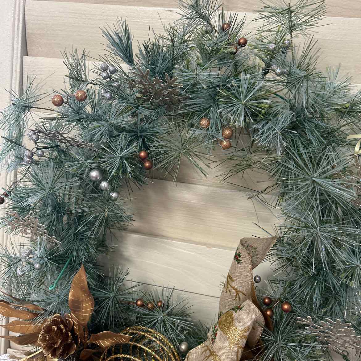 Christmas Wreath w/Copper Bow & Balls