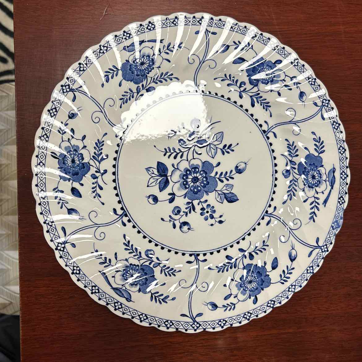 26 pc Johnson Bros Indies Ironstone Dishes