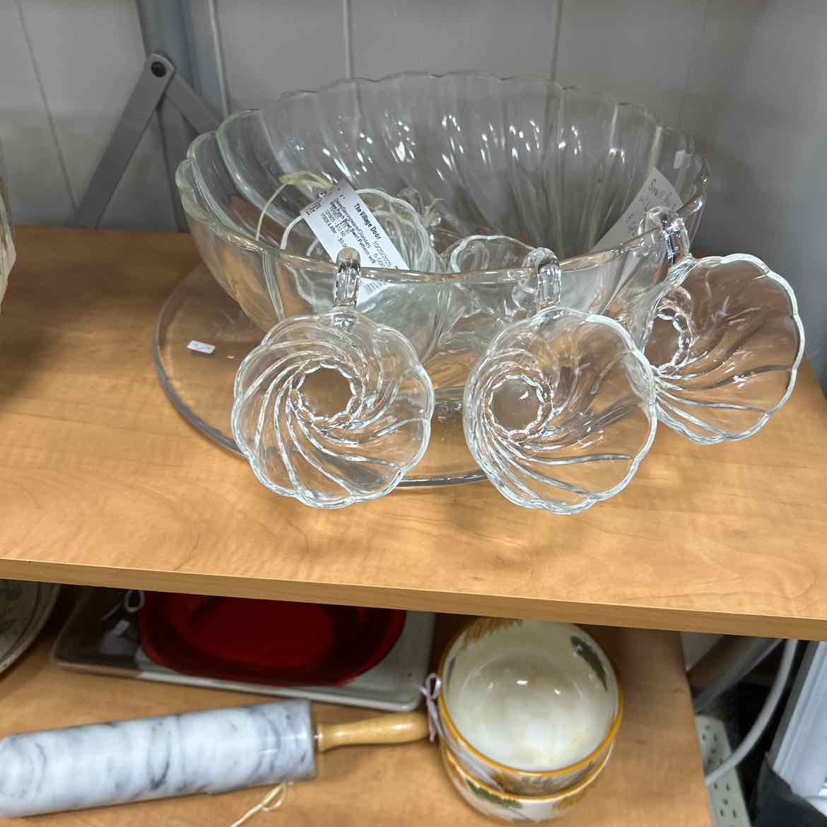 Glass Punch Bowl Swirl Pattern w/8 Cups