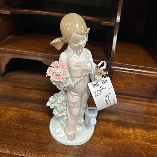 Lladro -Spring Girl