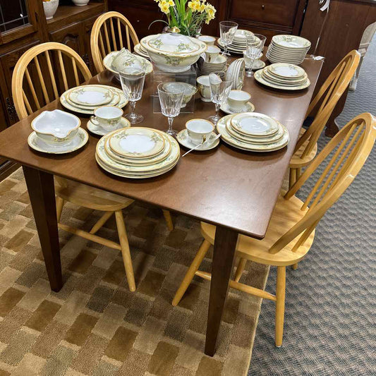 Brown Wood Dining Table w/4 Chairs