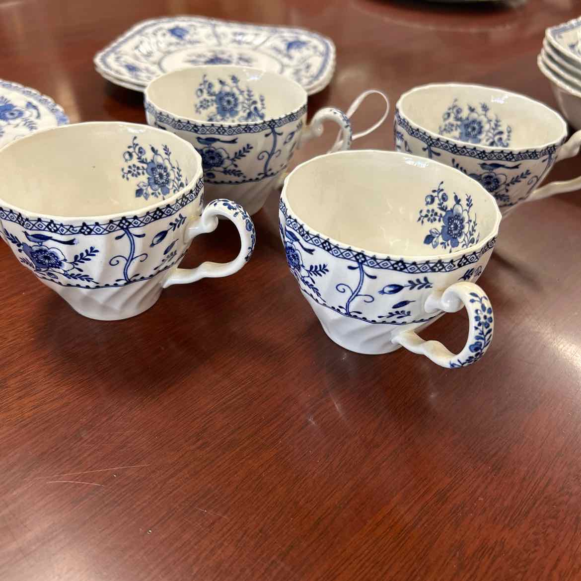 26 pc Johnson Bros Indies Ironstone Dishes