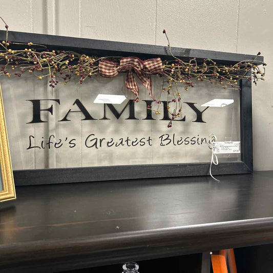 Black Family Hanging w/Vine & Ribbon