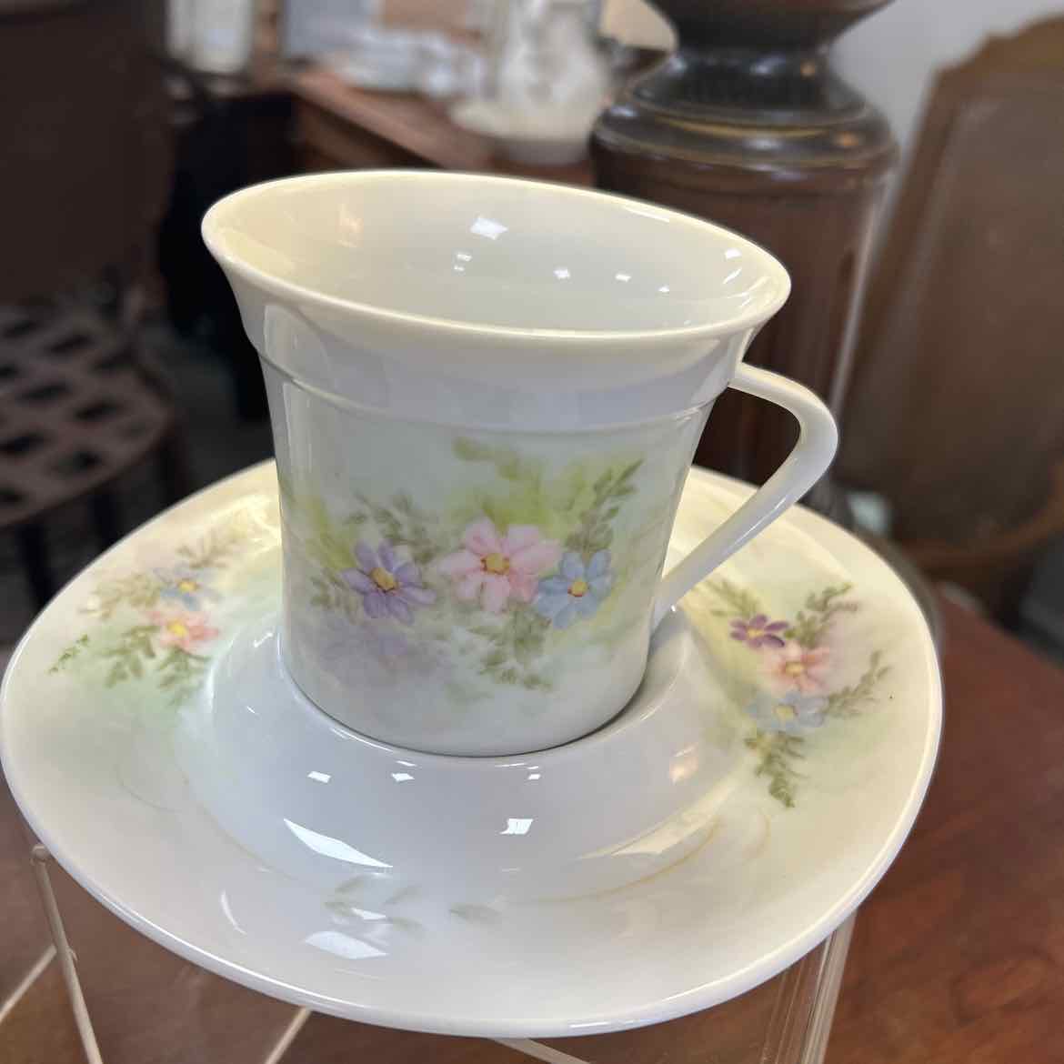 13 pc Cup & Saucer Set w/Pink Flower