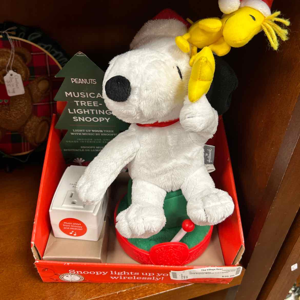 NEW Snoopy Musical Tree Lighter