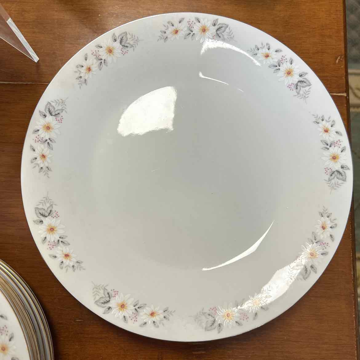 44 pc China -Snowflake Pattern