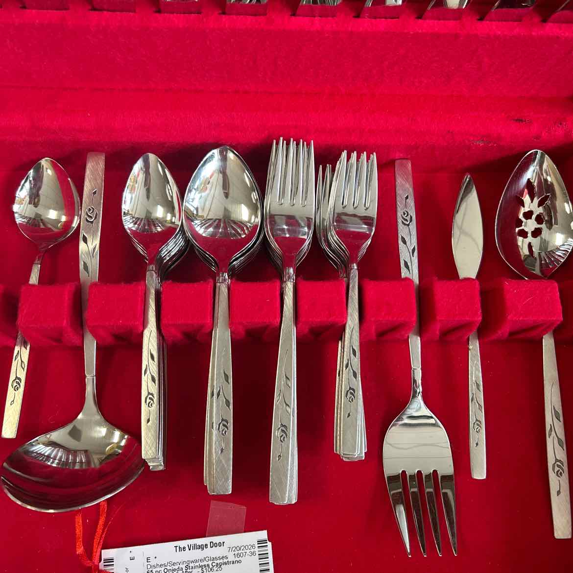 65 pc Onieda Stainless Capistrano w/Box