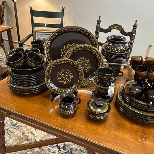 63 pc Franciscan Jamoca Dishes