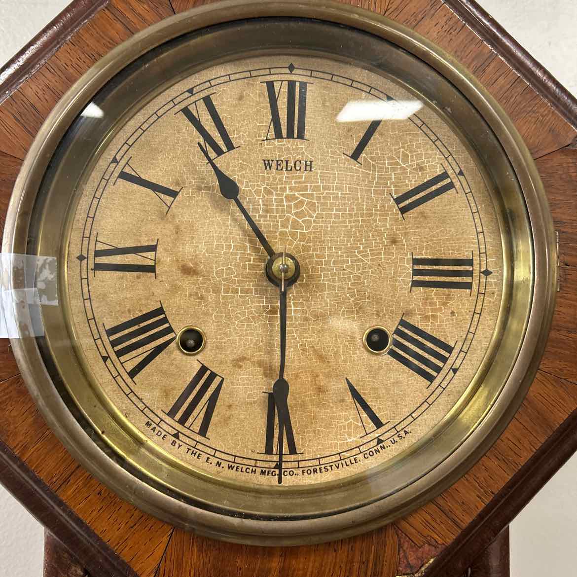 Vintage Schoolhouse Clock w/Key AS IS