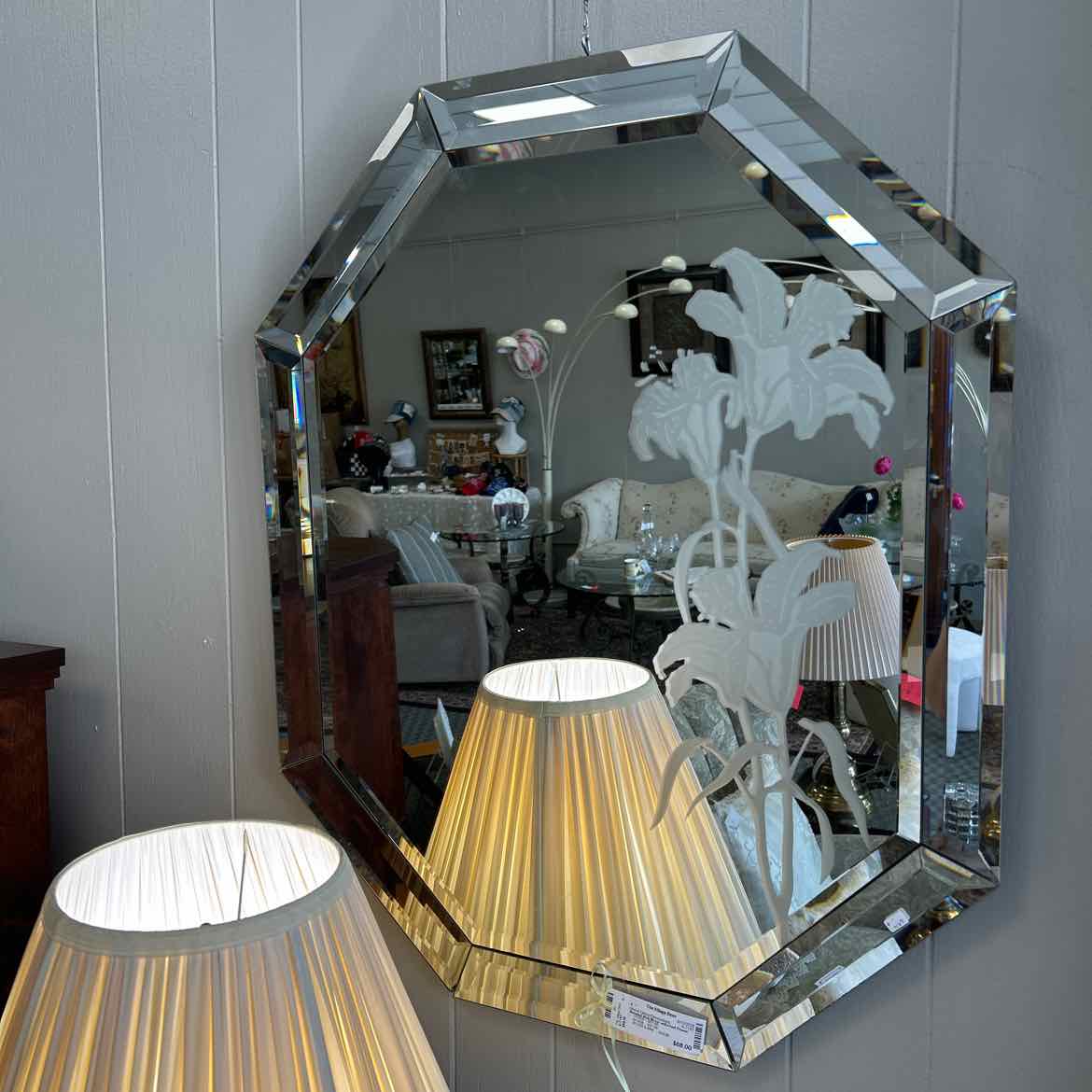 Beveled Wall Mirror w/Etched Flower
