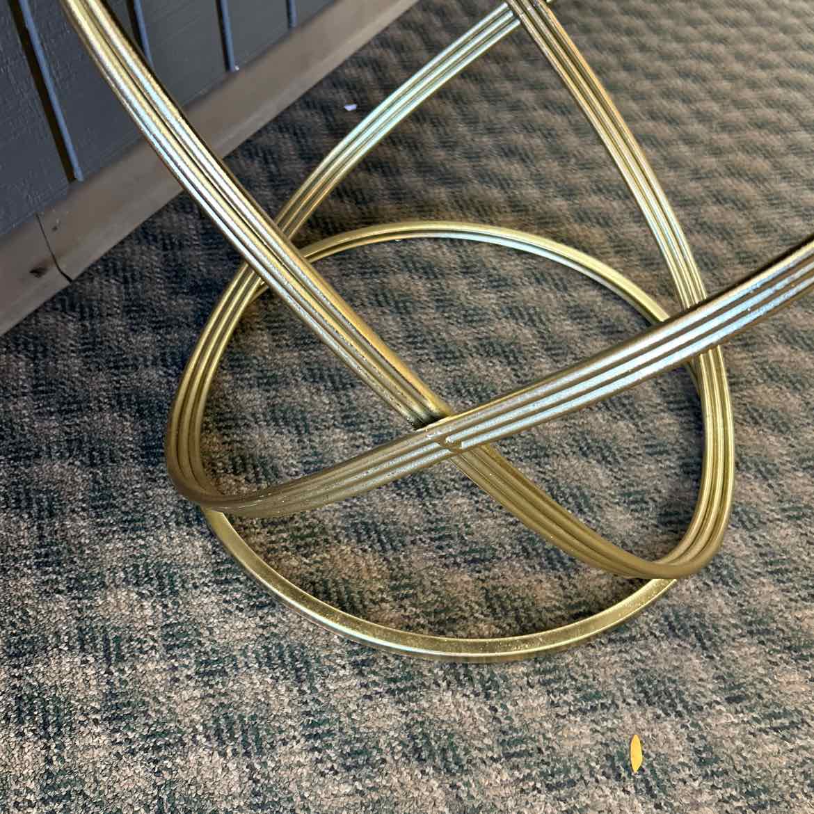 Round Brass End Table w/Mirrored Top