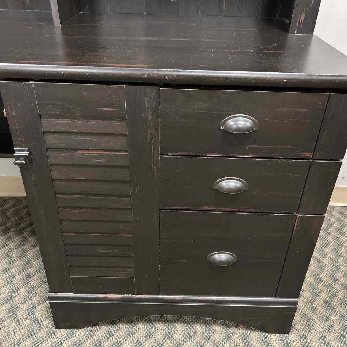 Black Desk With Hutch