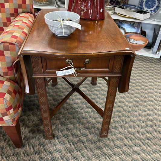 Drop Leaf End Table w/Carved Design and Drawer