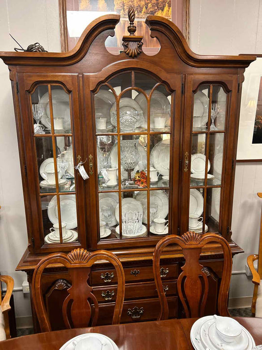 2 pc China Cabinet w/Glass Doors