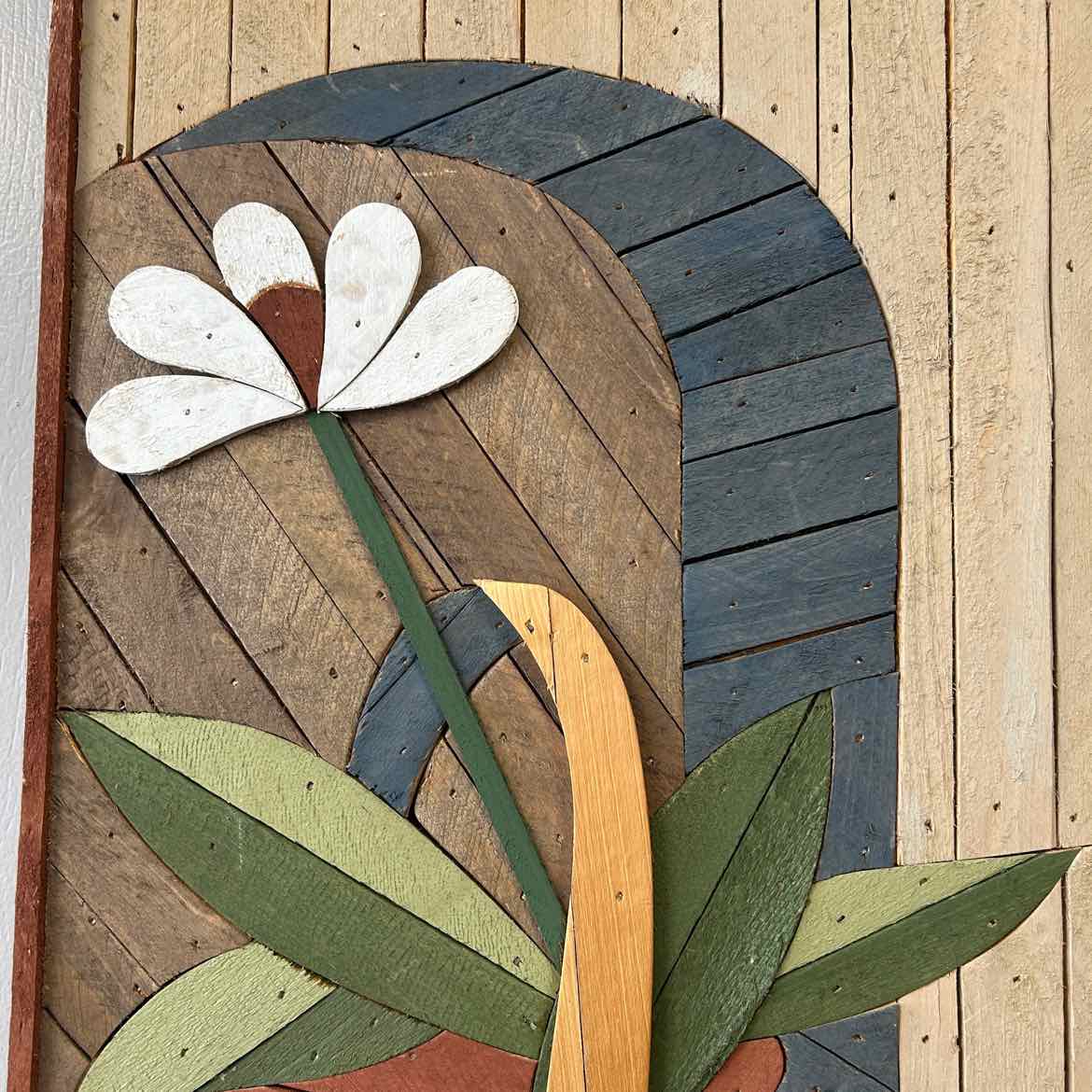 Wood Flower Picture w/Butterfly