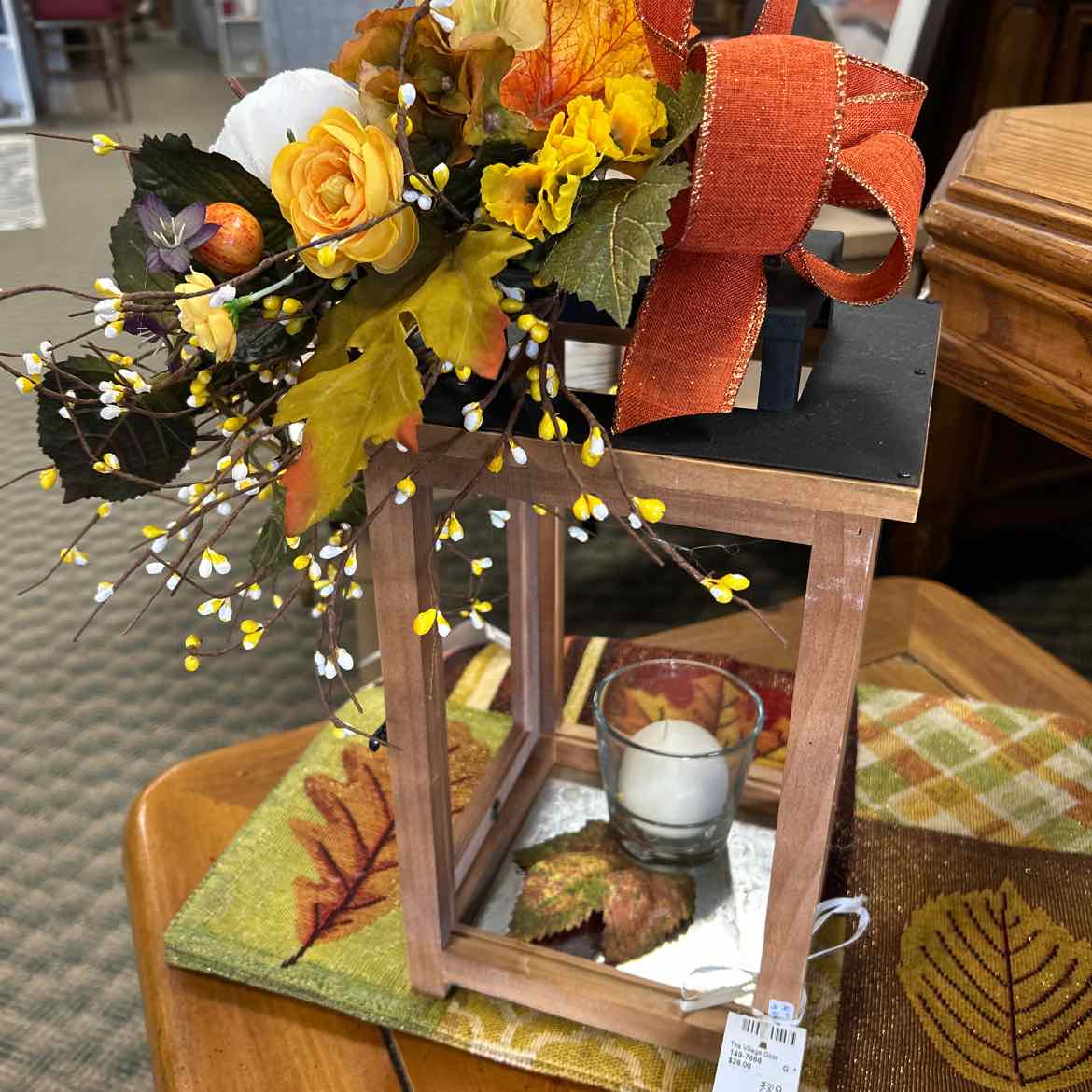 Wood Fall Lantern Decoration