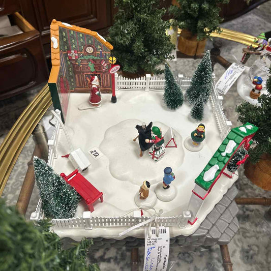 Dept. 56 Animated Photo w/Santa