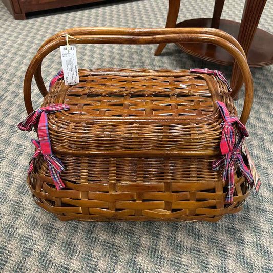 Tartan Picnic Basket w/Accessories