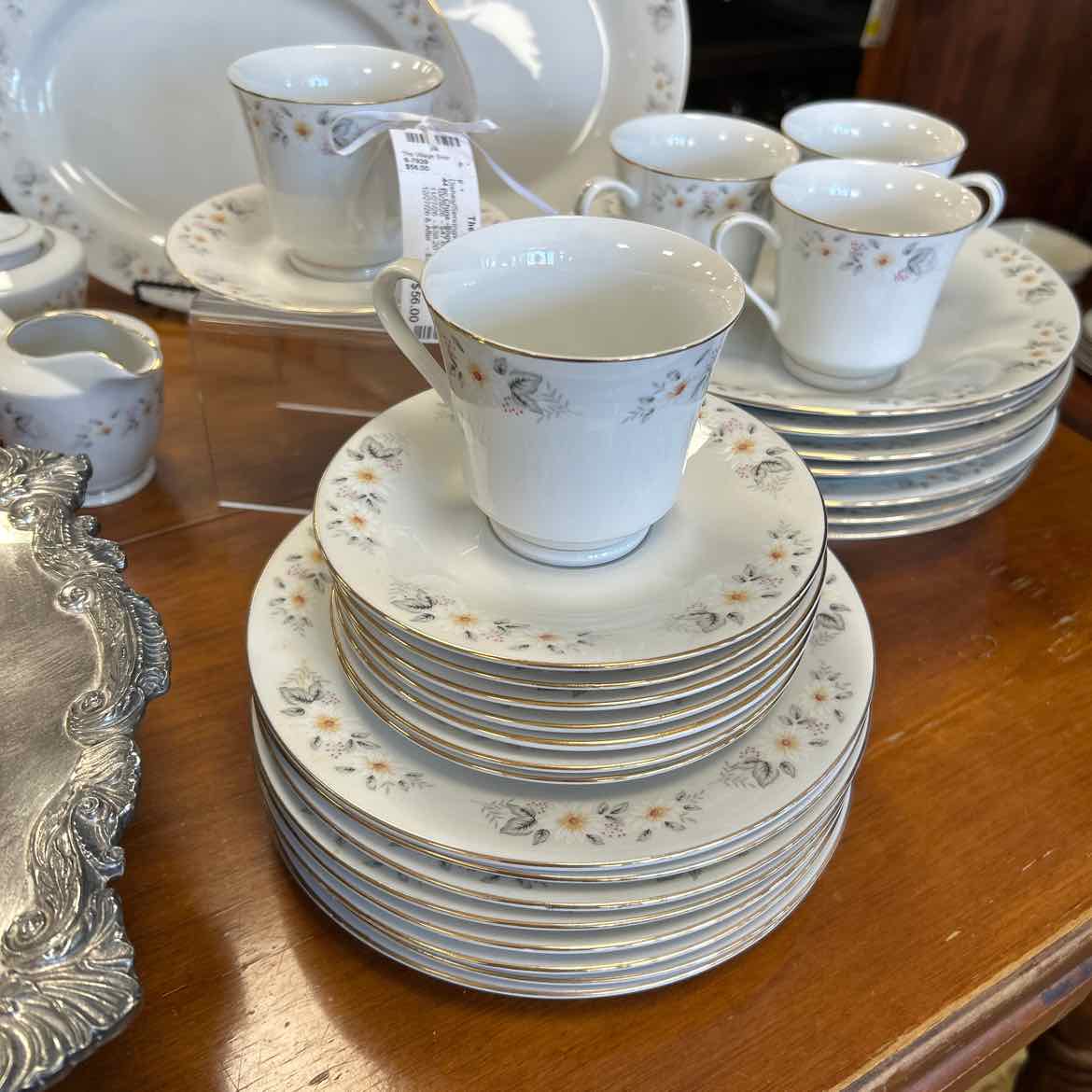 44 pc China -Snowflake Pattern