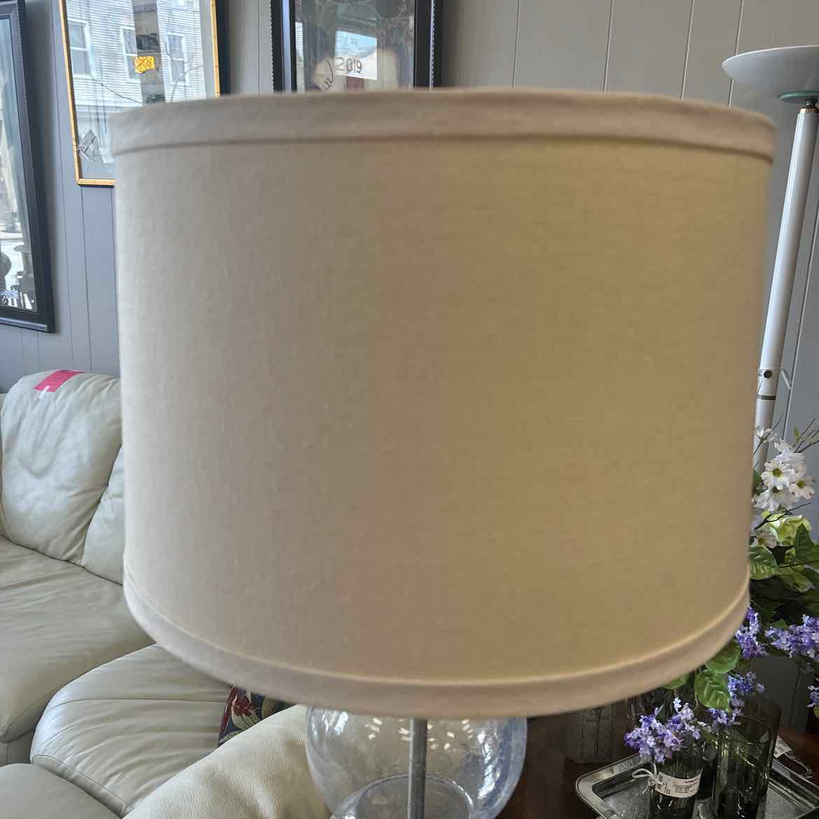 Lamp w/3 Clear Glass Globes and Shade